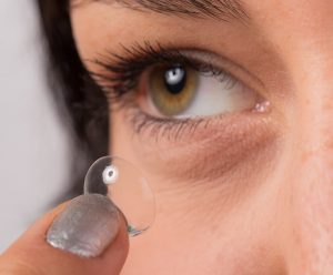 Decorating Your Eyes For Halloween